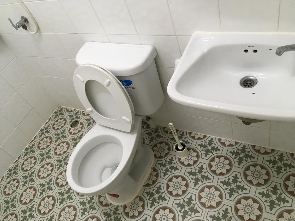 曼谷 华马克帕克爱纽旅舍旅舍 外观 照片